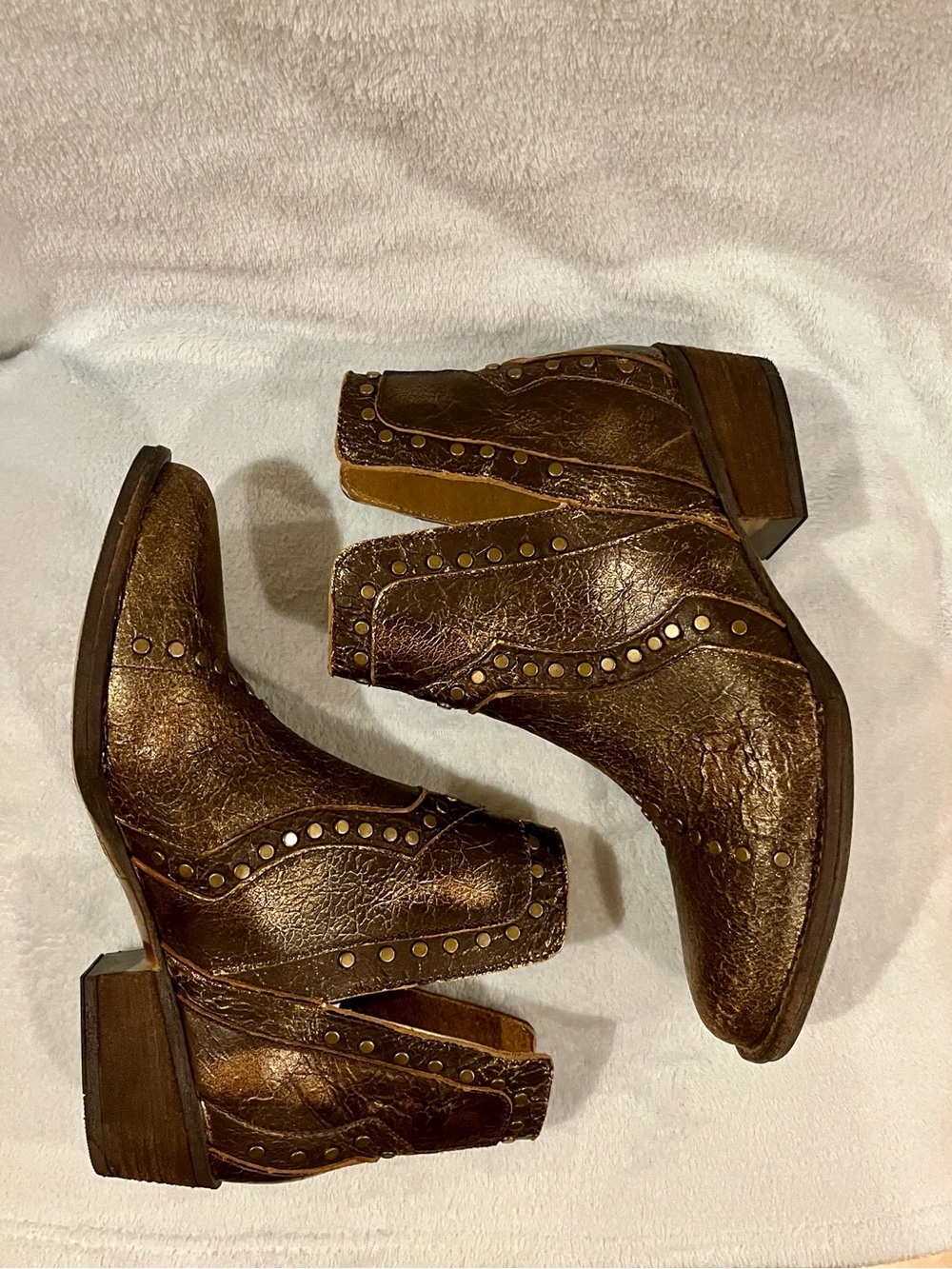 Very Volatile Bronze Leather Studded Ankle Boots/ Booties. Western, Boho. Sz 10